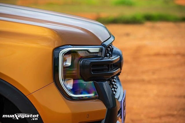 den xe ford ranger 2023 xe ban tai all new muaxegiatot vn 13 - Ford Ranger 2023 giá lăn bánh khuyến mãi, thông số kỹ thuật, hình ảnh