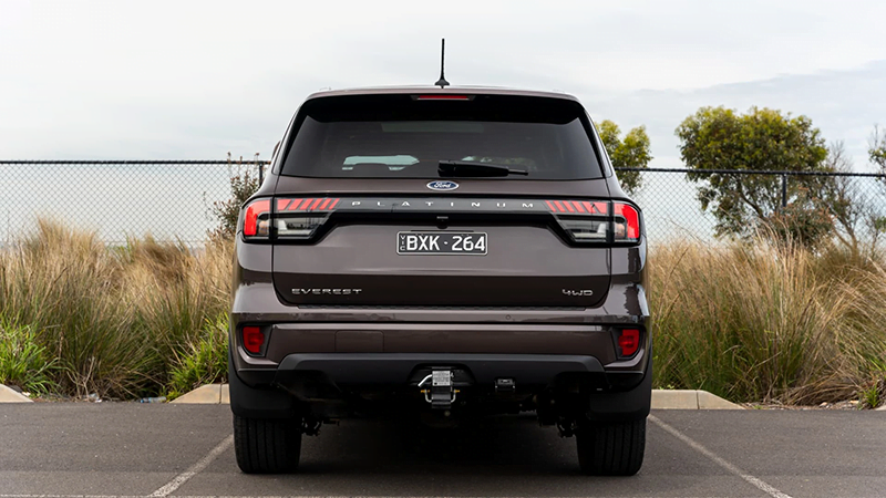 gia xe ford everest platinum 2024 giaxehoi 11 - Ford Everest Platinum 2024 - Phiên bản cao cấp nhất sắp ra mắt tại Việt Nam